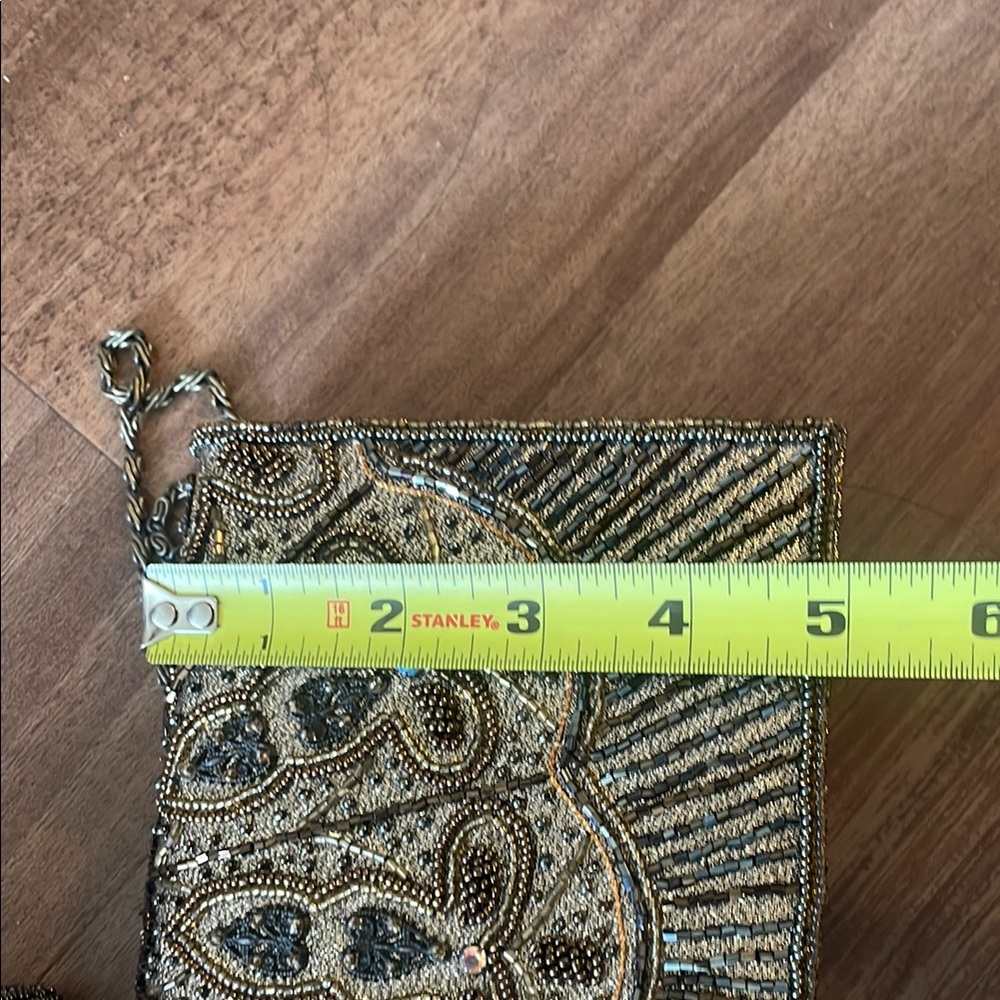 Elegant Gold and Silver Clutch Set - Picture 5 of 7